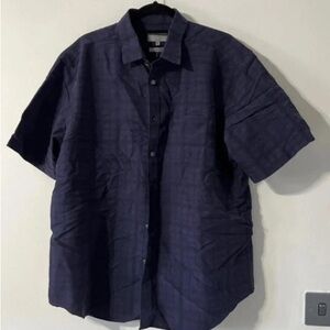 Wild Fable Navy Plaid Men's Button Down Shirt